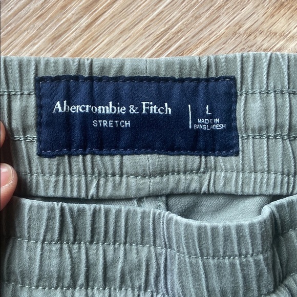 Abercrombie NWOT joggers - Picture 2 of 3